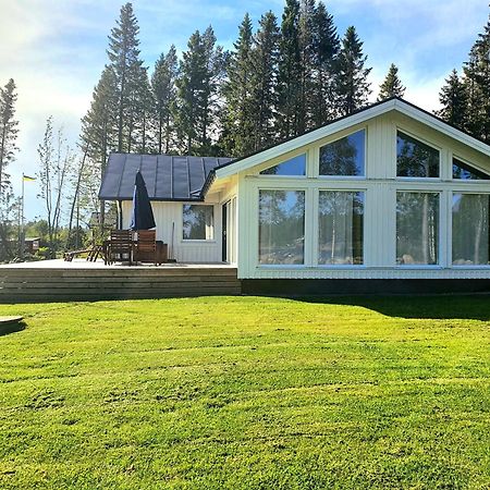 Stuga Med Havsutsikt Robertsfors Buitenkant foto