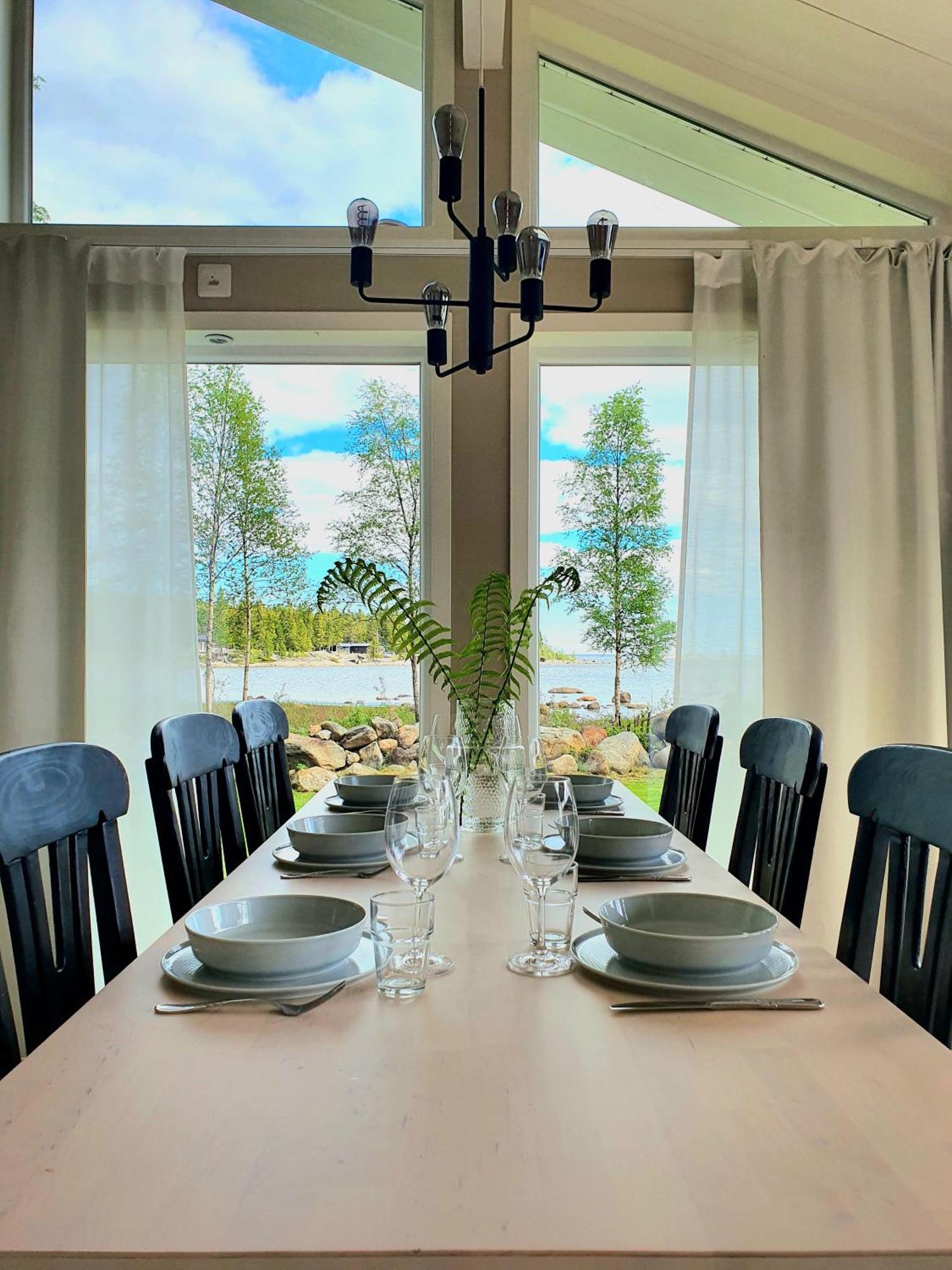 Stuga Med Havsutsikt Robertsfors Buitenkant foto