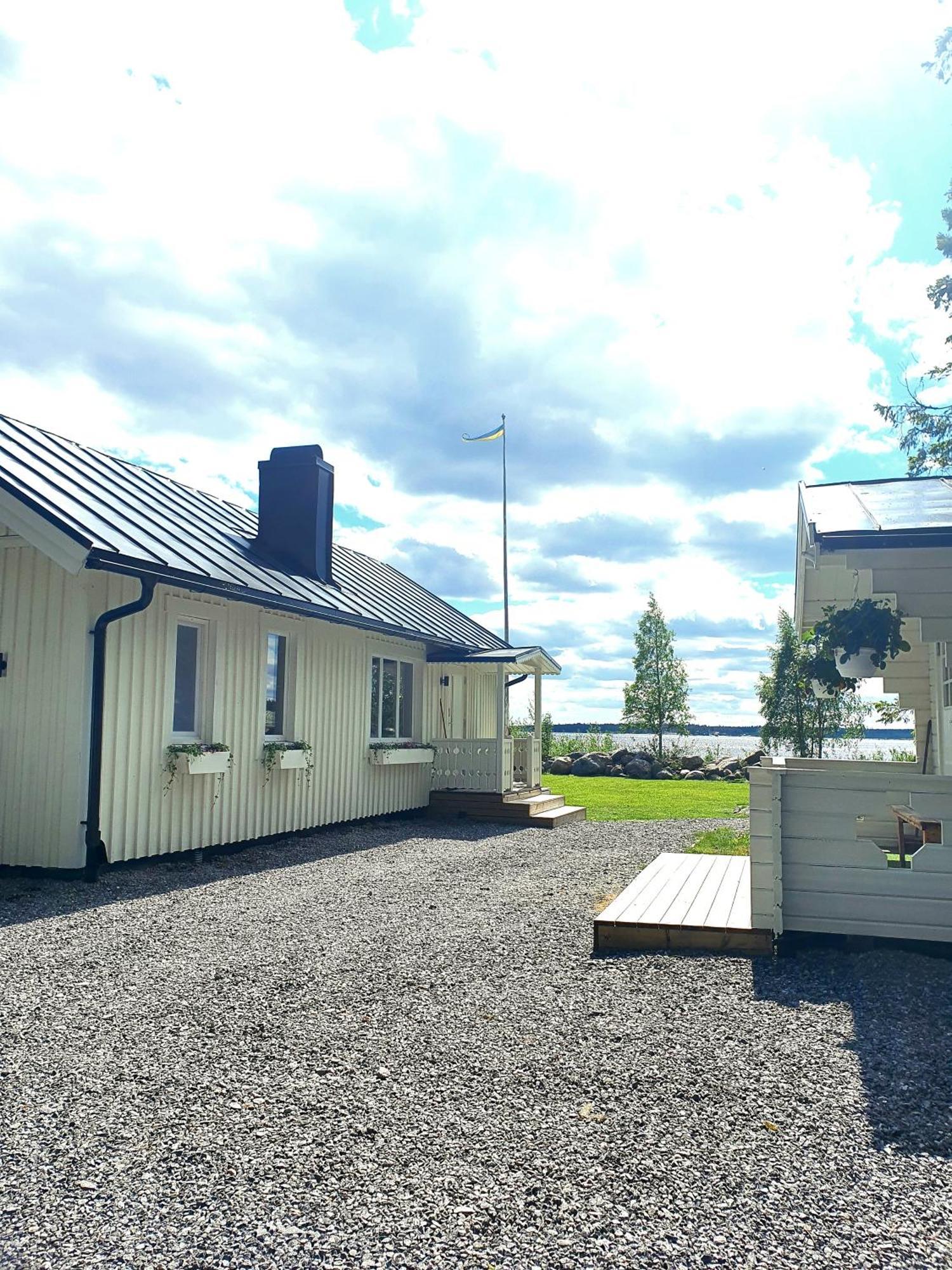 Stuga Med Havsutsikt Robertsfors Buitenkant foto